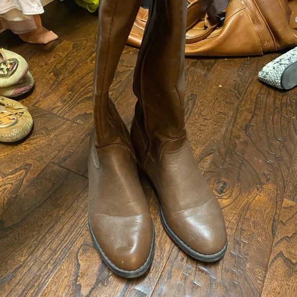 Brown leather tall boots - Picture 2 of 3